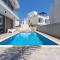 Villa Flora's 3-Bedroom Retreat with Private Pool