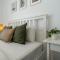 Villa Flora's 3-Bedroom Retreat with Private Pool