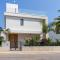 Villa Flora's 3-Bedroom Retreat with Private Pool