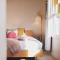 Incredible Waterview - 4 Bedroom Hobart Waterside Cottage