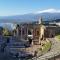 Beautiful apartment with balcony view of Etna