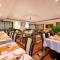Fariyas Hotel Mumbai , Colaba