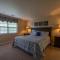 2BR Condo - 2 Pools - Close to the Strip - Stairs Required - FREE TICKETS INCLUDED - FHA-27