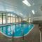 2BR Condo - 2 Pools - Close to the Strip - Stairs Required - FREE TICKETS INCLUDED - FHA-27