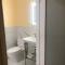 Queen Bedroom Ensuite, Bright, Modern with Parking - Santa Ana