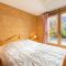 Chalet mitoyen 3 étoiles à La Clusaz, 500m des pistes, 10 pers, terrasse, cheminée, garage, WiFi - FR-1-459-186