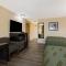 Quality Inn & Suites Medford Airport
