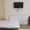 Entire 2 bedroom Apt in central location, Newly Refurbished