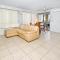 Location is Everything - Shops, Beaches, Views ZG3