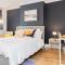 Charming 2-Bedroom Flat with a Garden and Free Parking at Abingdon