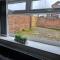 Spacious & comfy 4 bed house, 6 Beds, Free Private Parking & Wifi