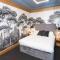 Hotel White