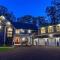 The Athena Hideaway - hottub, firepit, lake & racetrack