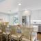 Cutting-edge & Cozy 4 Bed 2 Bath North Palm Beach