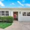 Cutting-edge & Cozy 4 Bed 2 Bath North Palm Beach