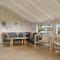 Stunning Apartment In Rønde With Sauna - Rønde
