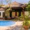 Andalusian Villa w/ Pool, Garden & Barbecue - إيثيخا