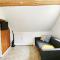 Quiet and cozy apartment close to nature in villa.