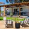 Coasta Casa, Retreat by the Sea. E-Charger.
