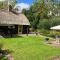 Oasis holiday home in Giethoorn next to canal, boat extra