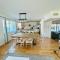 Tropical paradise! Walking distance to the beach!