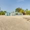 Pet-Friendly Venice Vacation Rental, 3 Mi to Beach
