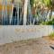 Pet-Friendly Venice Vacation Rental, 3 Mi to Beach