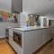 MK CITY CENTRE, THE DIAMOND SUITE, FREE Parking Space, PREMIUM SPACIOUS Apartment with FOOSBALL TABLE