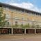 MK CITY CENTRE, THE DIAMOND SUITE, FREE Parking Space, PREMIUM SPACIOUS Apartment with FOOSBALL TABLE