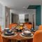 MK CITY CENTRE, THE DIAMOND SUITE, FREE Parking Space, PREMIUM SPACIOUS Apartment with FOOSBALL TABLE
