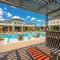 Luxe 2B/2B Getaway - Pool, Gym, Garage, Pet Wash