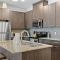 Luxe 2B/2B Getaway - Pool, Gym, Garage, Pet Wash