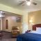 Candlelight Inn & Suites Hwy 69 near McAlester - McAlester