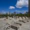 Modern studio Across From Hilton lagoon beach PW920