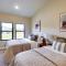 2 Mi to Deer Valley Resort Townhome with Hot Tub