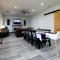 Riverside Retreat - Sleeps 19 - Home Cinema with Sport channels - Dock