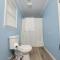 Spacious 3 Bedroom 2.5 Baths home. Free parking and Wi-Fi - Charlotte