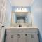 Spacious 3 Bedroom 2.5 Baths home. Free parking and Wi-Fi - Charlotte