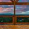 New Luxury Cabin with Stunning MountainVIEWS,HotTub, FirePit, FirePlace,2 KingBeds, 2 CoveredDecks,BBqGrill, ShuffleBoard and Pool Access - Севьервилл