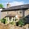 River Cottage Brecon: Hot Tub, Fire, Balcony, Wifi
