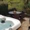 River Cottage Brecon: Hot Tub, Fire, Balcony, Wifi - Brecon