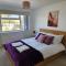 Kennedy Villa - 5 Bed House with Hot Tub - Bicester