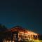 Waterfall Lodge