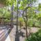 villino con giardino terrazzo e parcheggio privato