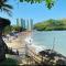 Apto Areia azul-PÉ NA AREIA- PETFRIENDLY PREMIUM na prainha - 卡拉瓜塔图巴