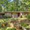 Serene Seneca Retreat with Deck about 4 Mi to Clemson! - 塞尼卡
