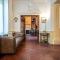 Exclusive 4 bedrooms apartment near Duomo