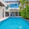Hollywood Pool Villa Pattaya walking street 2km