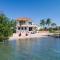 Island Time Gecko - Private Island Beachfront Villa 1 Min From Village