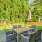 Cheerful Kirkland Home w&AC Big Yard,Walk to Beach